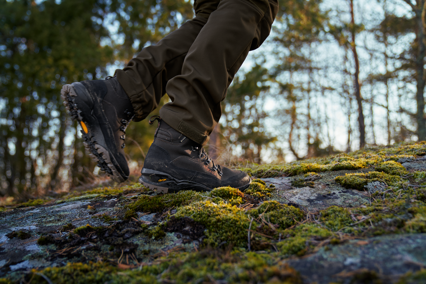 Bocanci Harkila Pro Hunter Light Mid, Gore-Tex, impermeabili, Shadow Brown